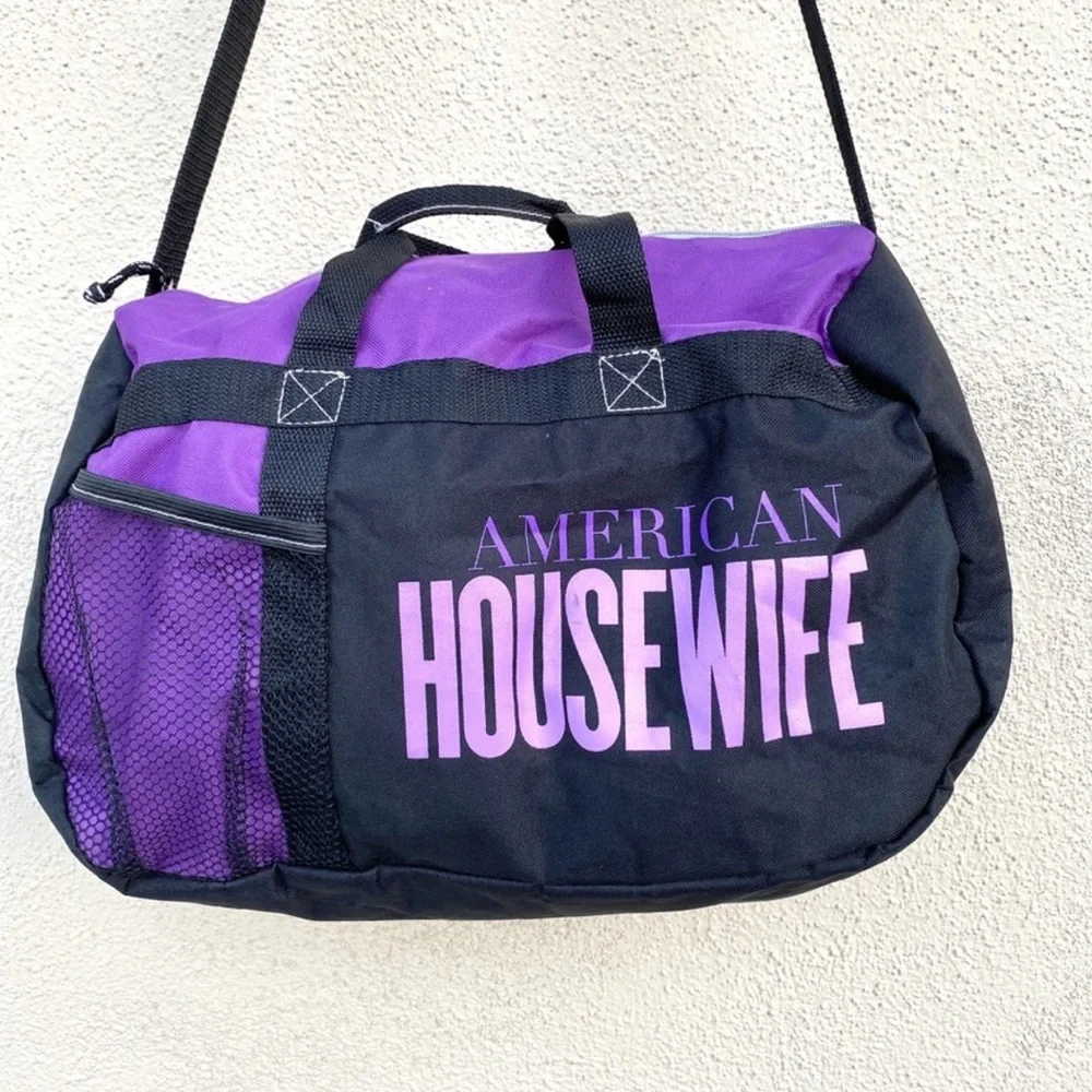 American Housewife tv show DUFFLE bag tote gym bag ABC sitcom big overnighter